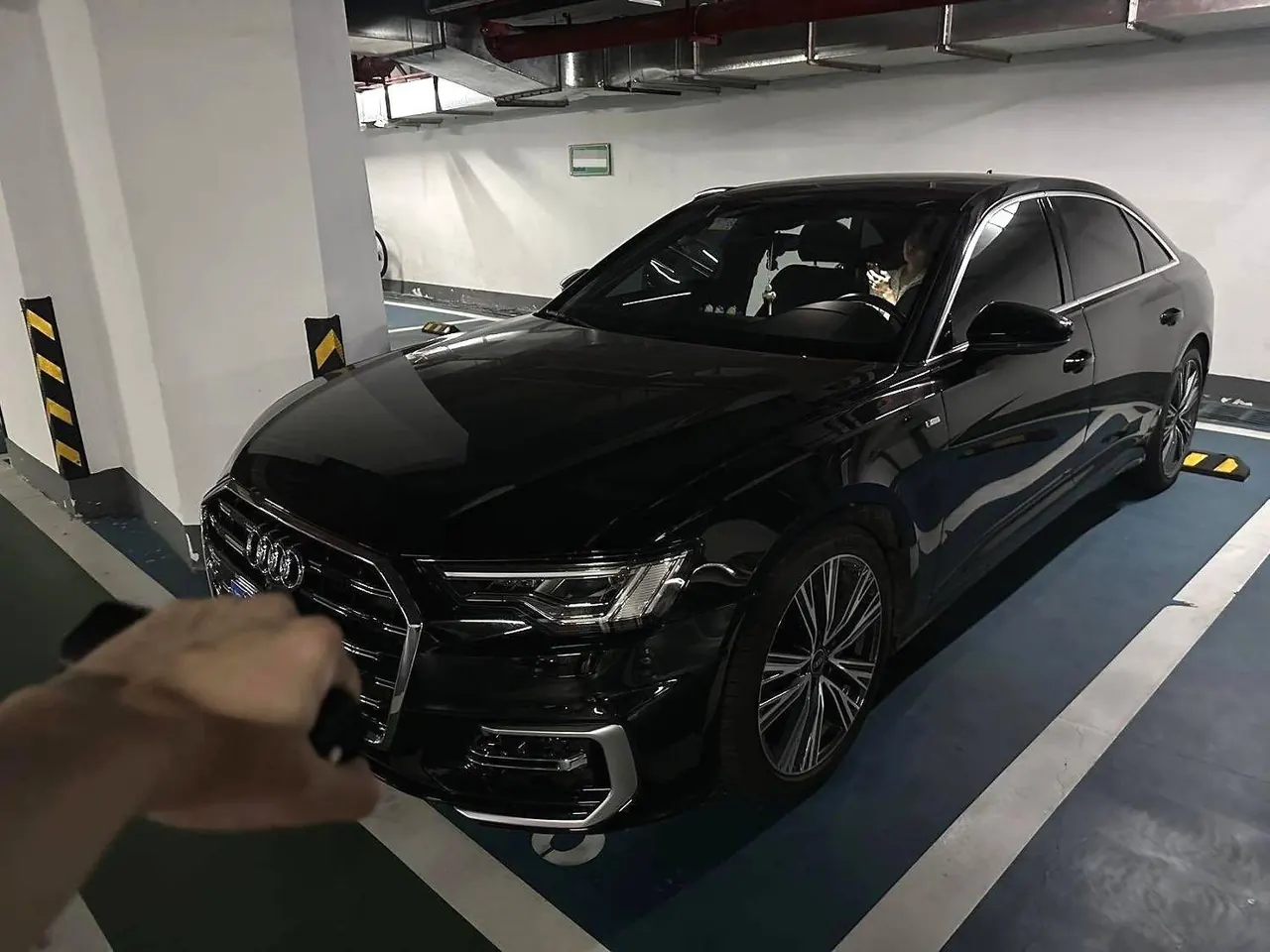 Audi 2025 A6L 2.0TFSI 45TFSI Selected Dynamic Automatic - View 1