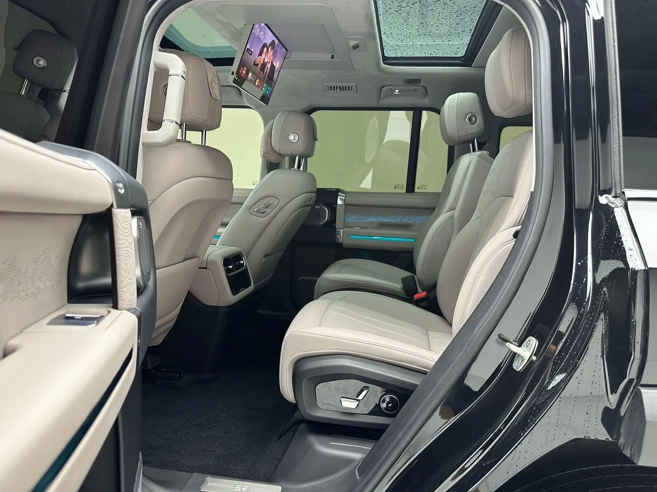 Jetour vertical and horizontal 2025 G700 CDM-O 2.0T enjoy the version of 6 automatic gear 4