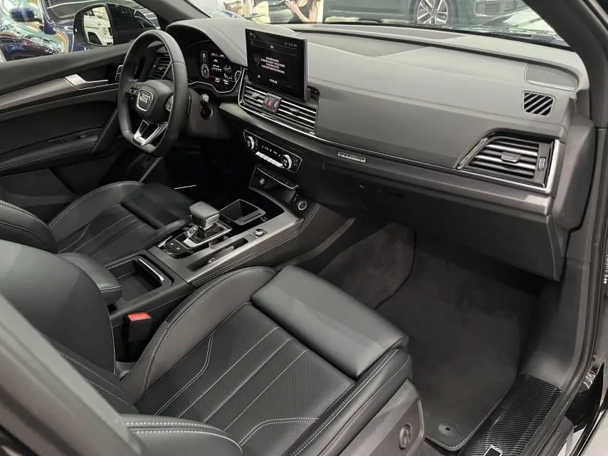 Audi 2024 Q5L 2.0TFSI 45TFSI luxury dynamic automatic transmission 11