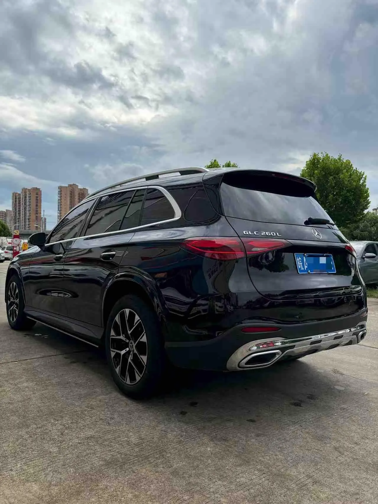 Mercedes Benz 2023 GLC 260 L 4MATIC 48V 2.0T Luxury 5-seat Automatic Gear 3