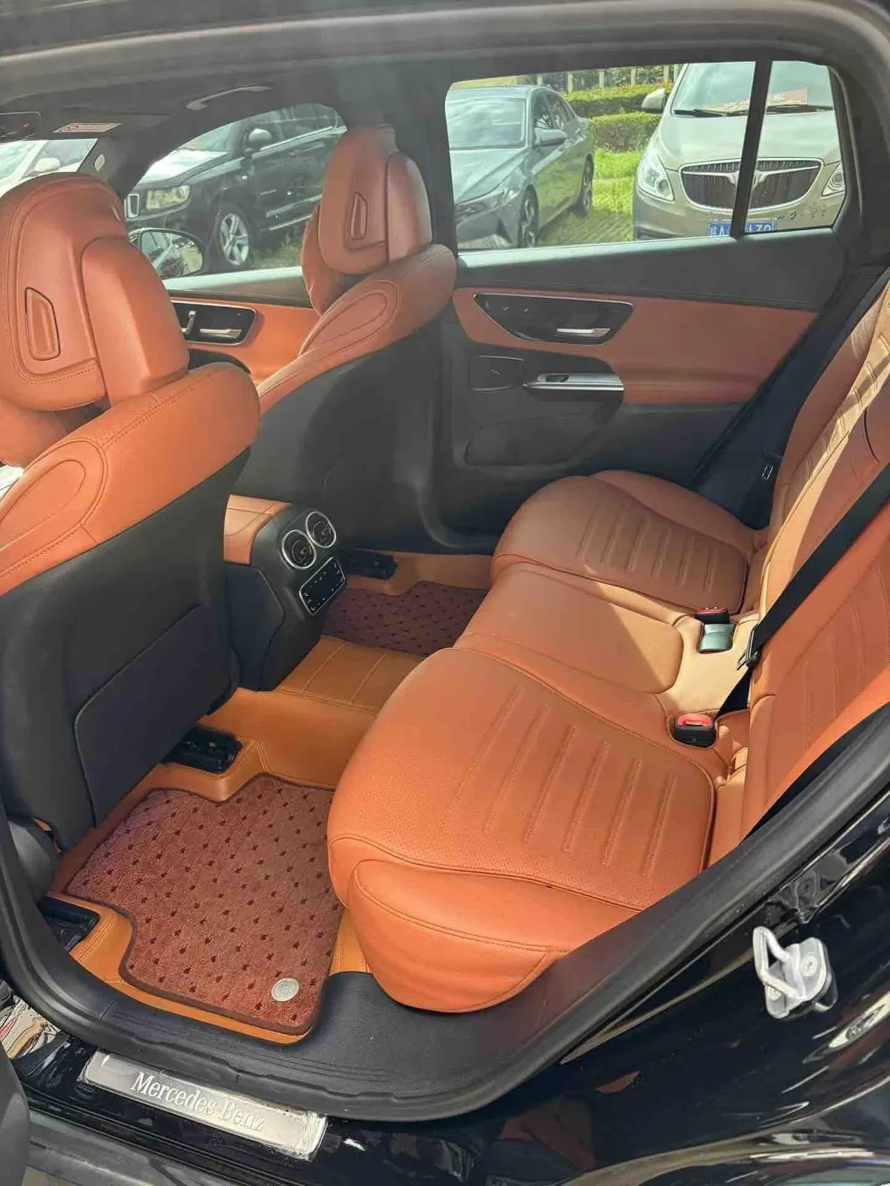 Mercedes Benz 2023 GLC 260 L 4MATIC 48V 2.0T Luxury 5-seat Automatic Gear 6