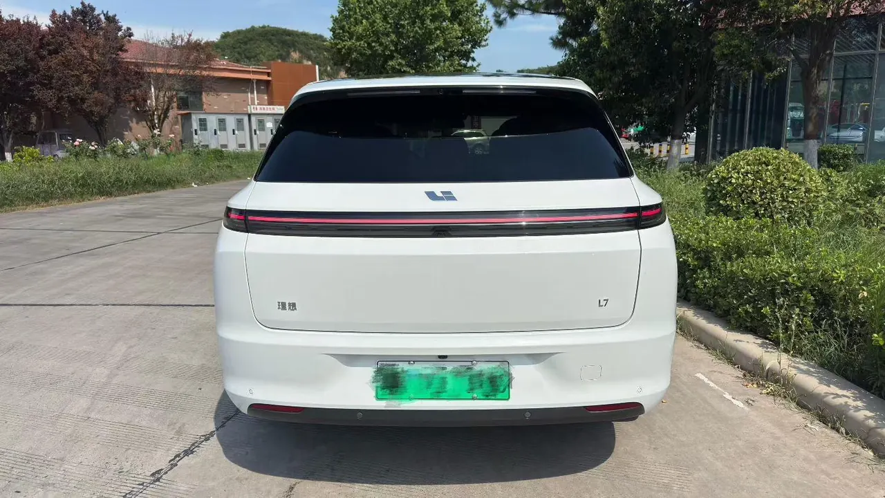 Li 2023 L7 Pro automatic gear 5