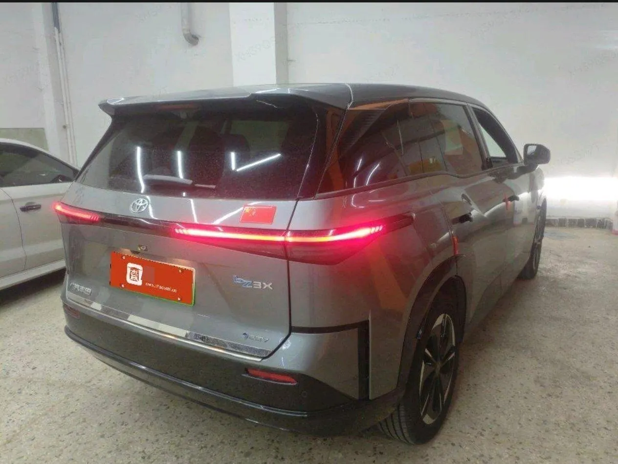 Toyota 2025 Platinum Intelligence 3X 520 Pro Automatic Gear 3