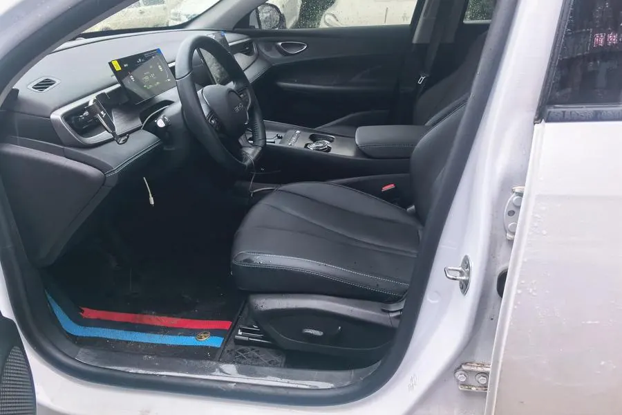 BYD 2026 seals 05 DM-i 1.5 stepless 210KM noble automatic gear 3