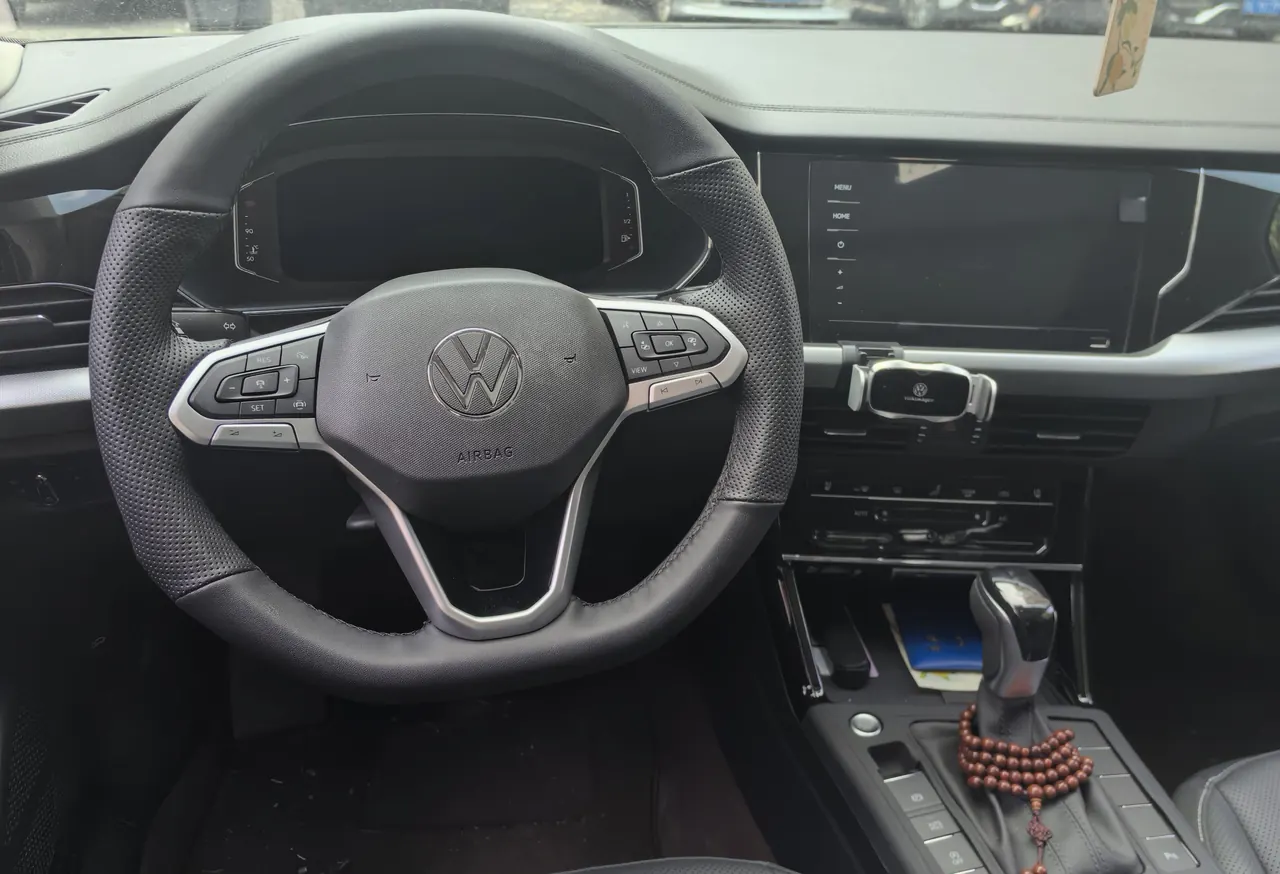 Volkswagen 2026 Passat 2.0TSI 380TSI outstanding star dragon version automatic gear 5