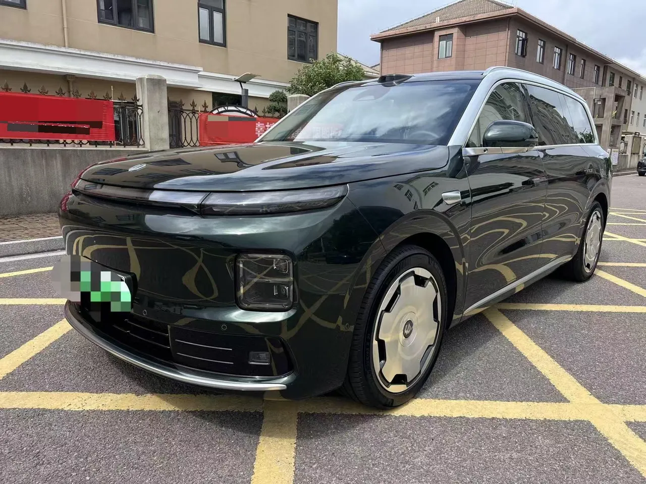 Open image lightbox: Leapmotor 2026 D 19 500 Zhizun Edition 6-seat Automatic Gear