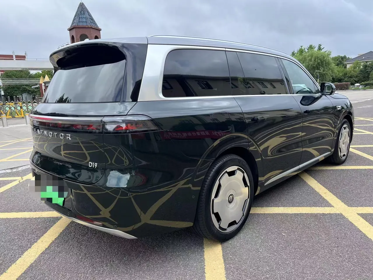 Leapmotor 2026 D 19 500 Zhizun Edition 6-seat Automatic Gear 11