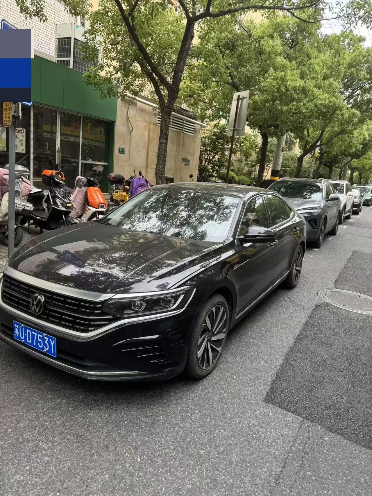 Volkswagen 2023 Passat 2.0TSI 330TSI Elite Edition Automatic - View 1