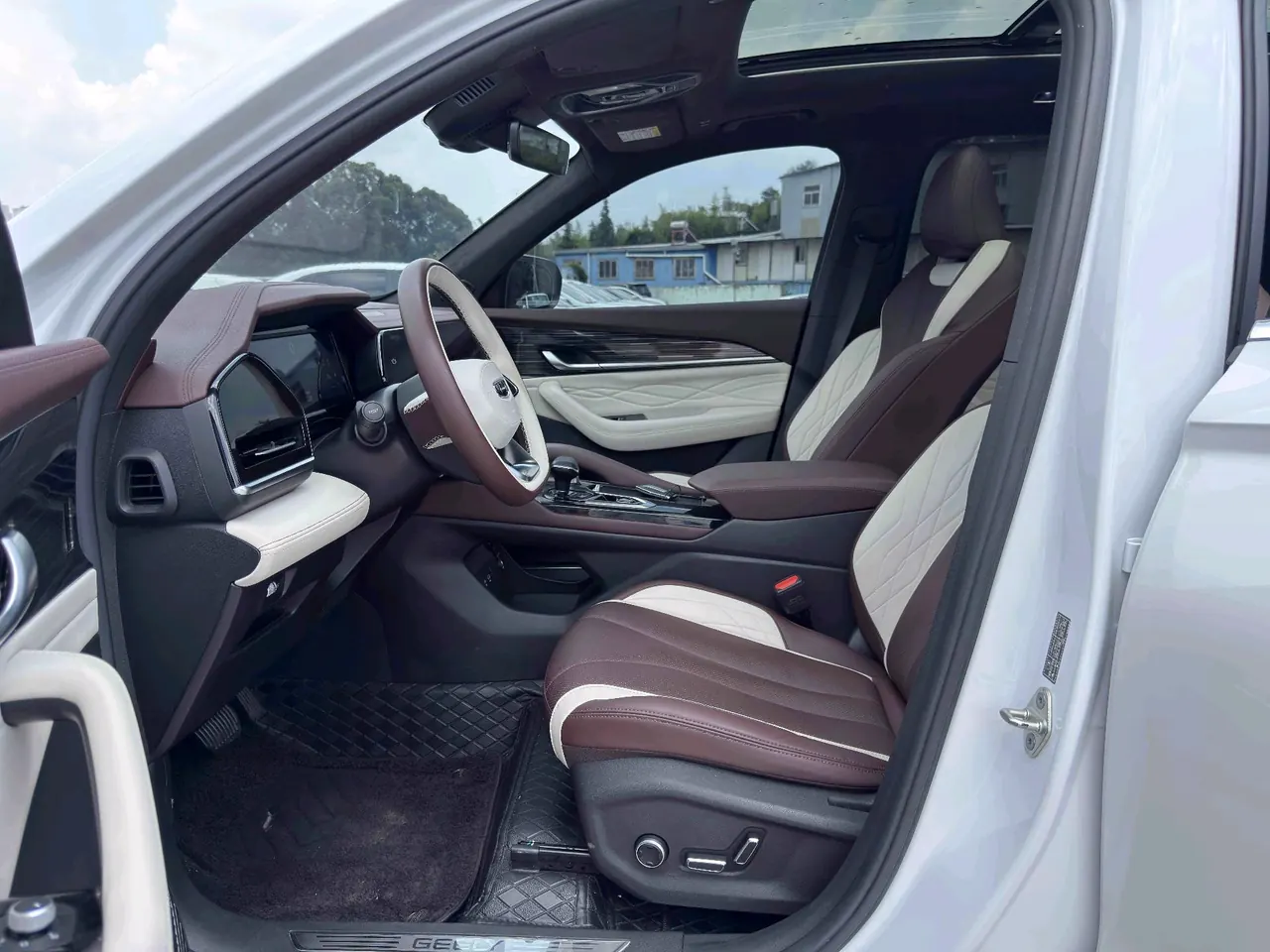 Geely 2021 XingyueL (Monjaro) 2.0TD EVO two-wheel drive smart automatic gear 7