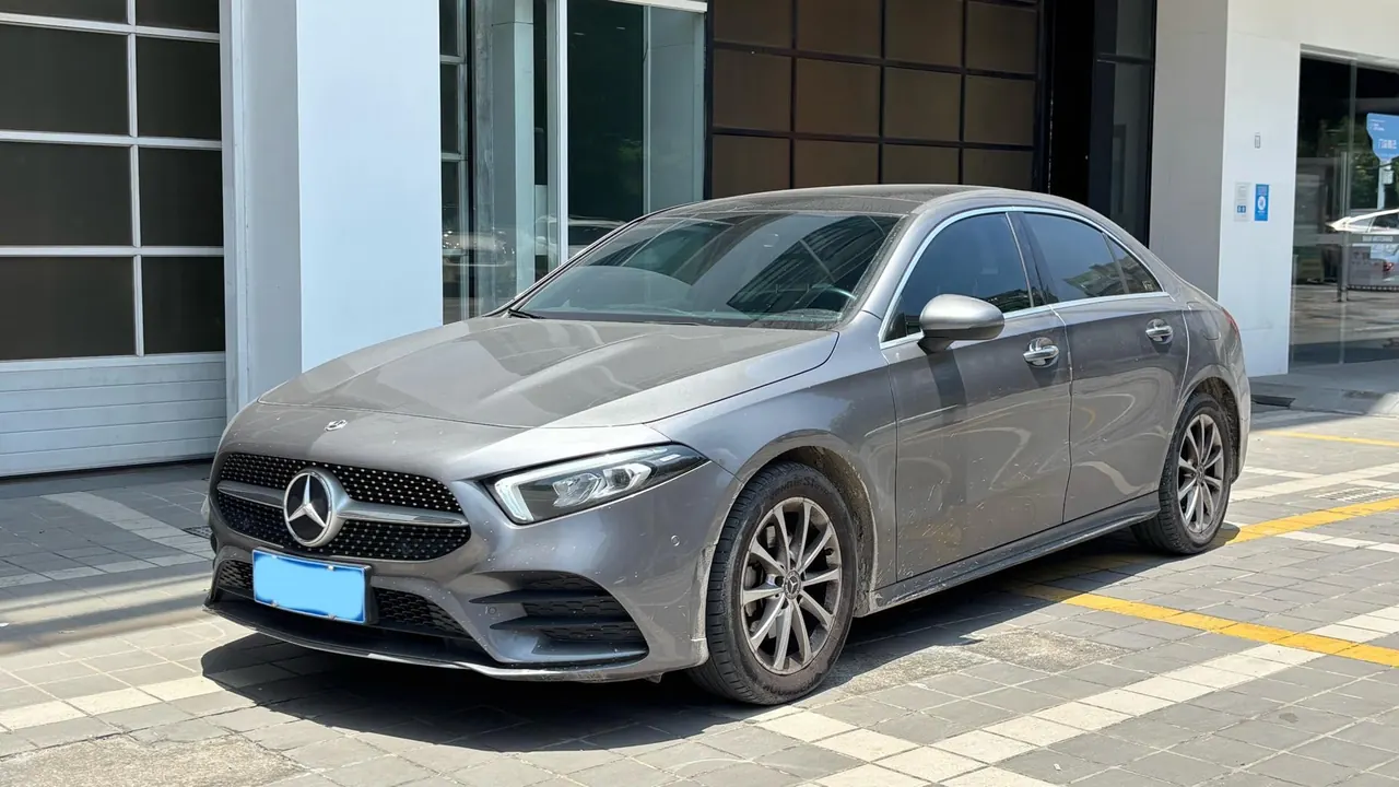 Mercedes Benz Class A 2020 A 200 L 1.3T Fashion (Modified) Automatic Gear - View 1