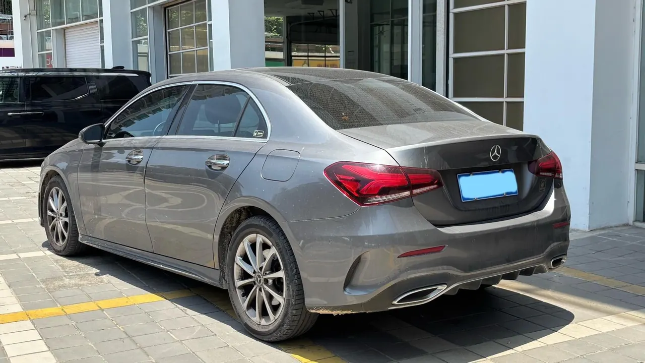 Mercedes Benz Class A 2020 A 200 L 1.3T Fashion (Modified) Automatic Gear 3