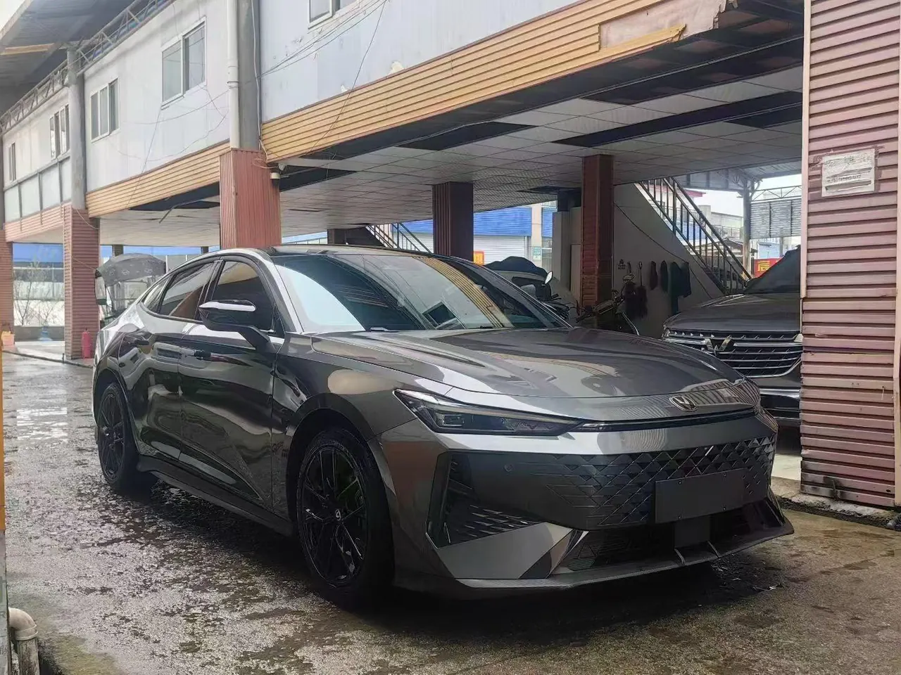 ChangAn 2024 UNI-V 1.5T Prestige Automatic 3