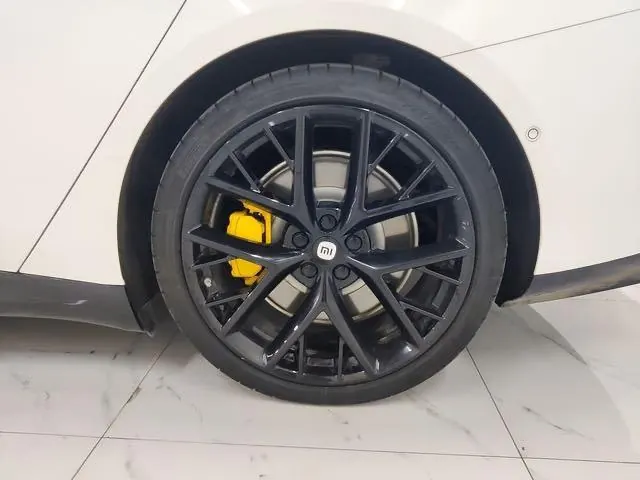 MI 2024 SU 7 800km 4-wheel drive ultra-long endurance high-end smart driving Max version automatic gear 7