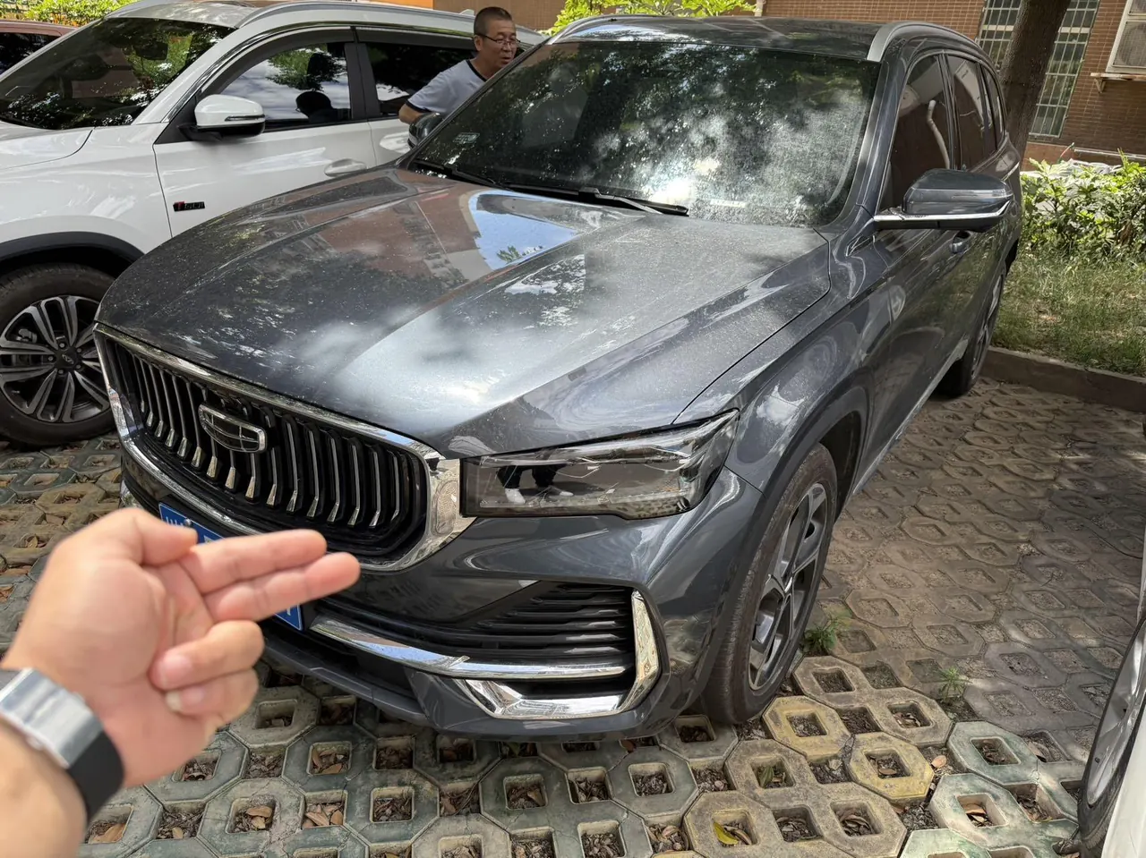 打开图片灯箱:Geely 2024 XingyueL (Monjaro) 2.0TD high-power two-wheel drive cloud version automatic gear