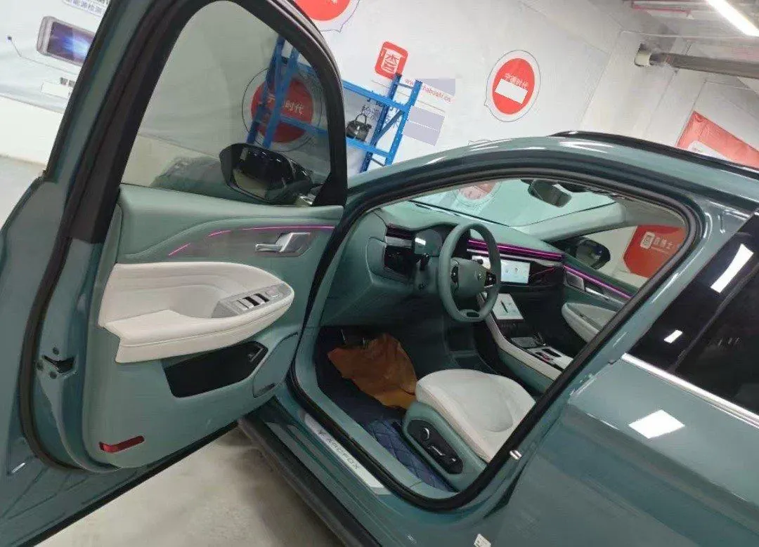 ARCFOX 2023 α T 480E Forest Edition 160kW Automatic Gear 3