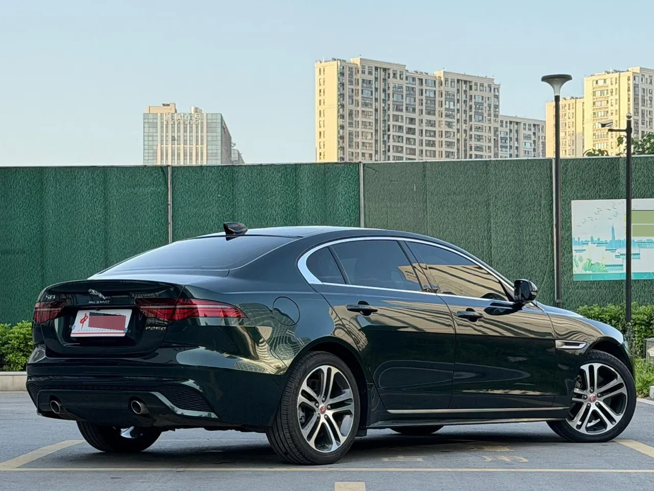 Jaguar 2021 XEL 2.0T 250PS R-DYNAMIC SE Technology Sports Edition Automatic Gear 5