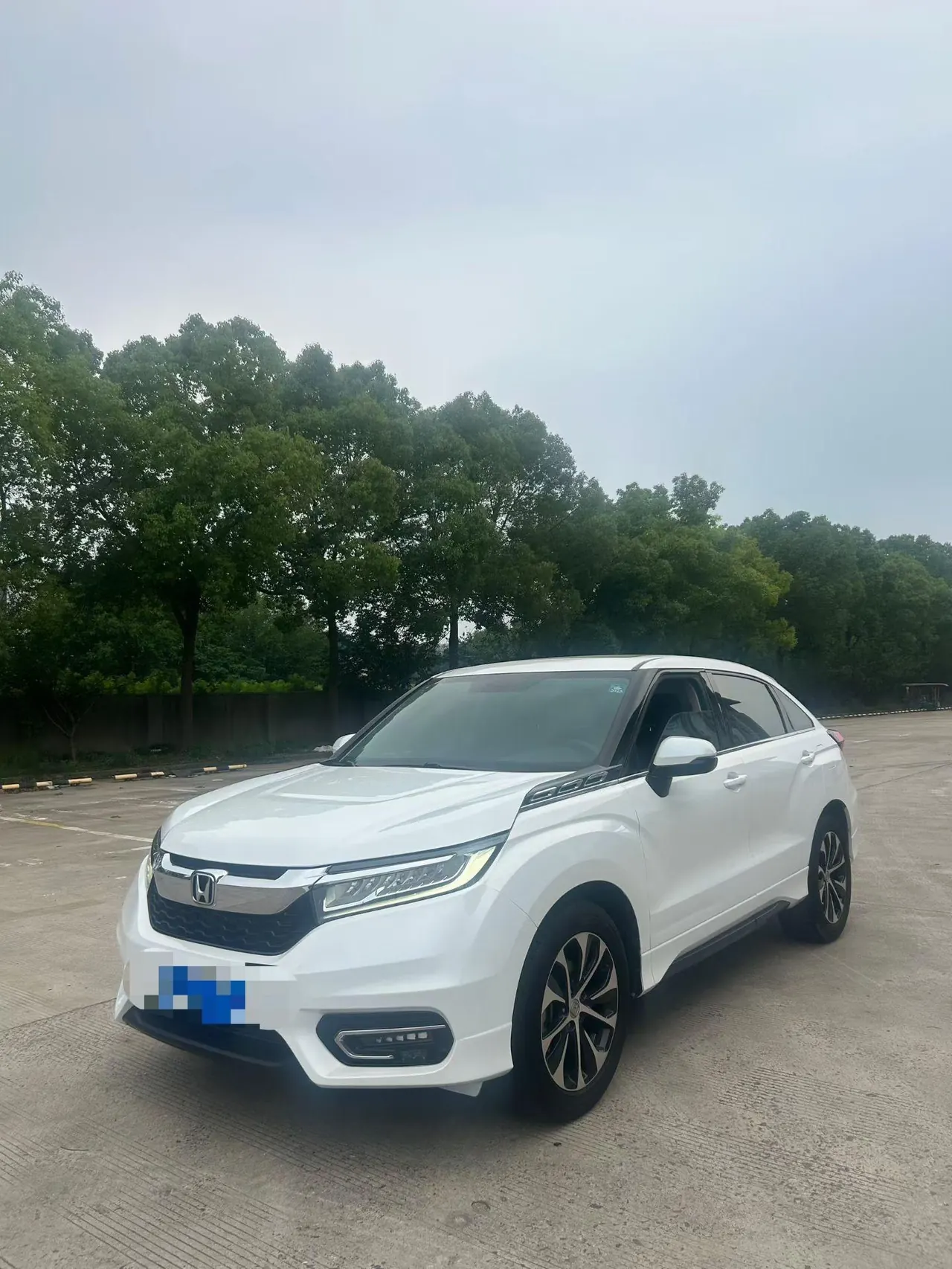 Open image lightbox: Honda 2020 crown road 2.0T 370TURBO four-wheel drive exclusive edition two-color automatic gear
