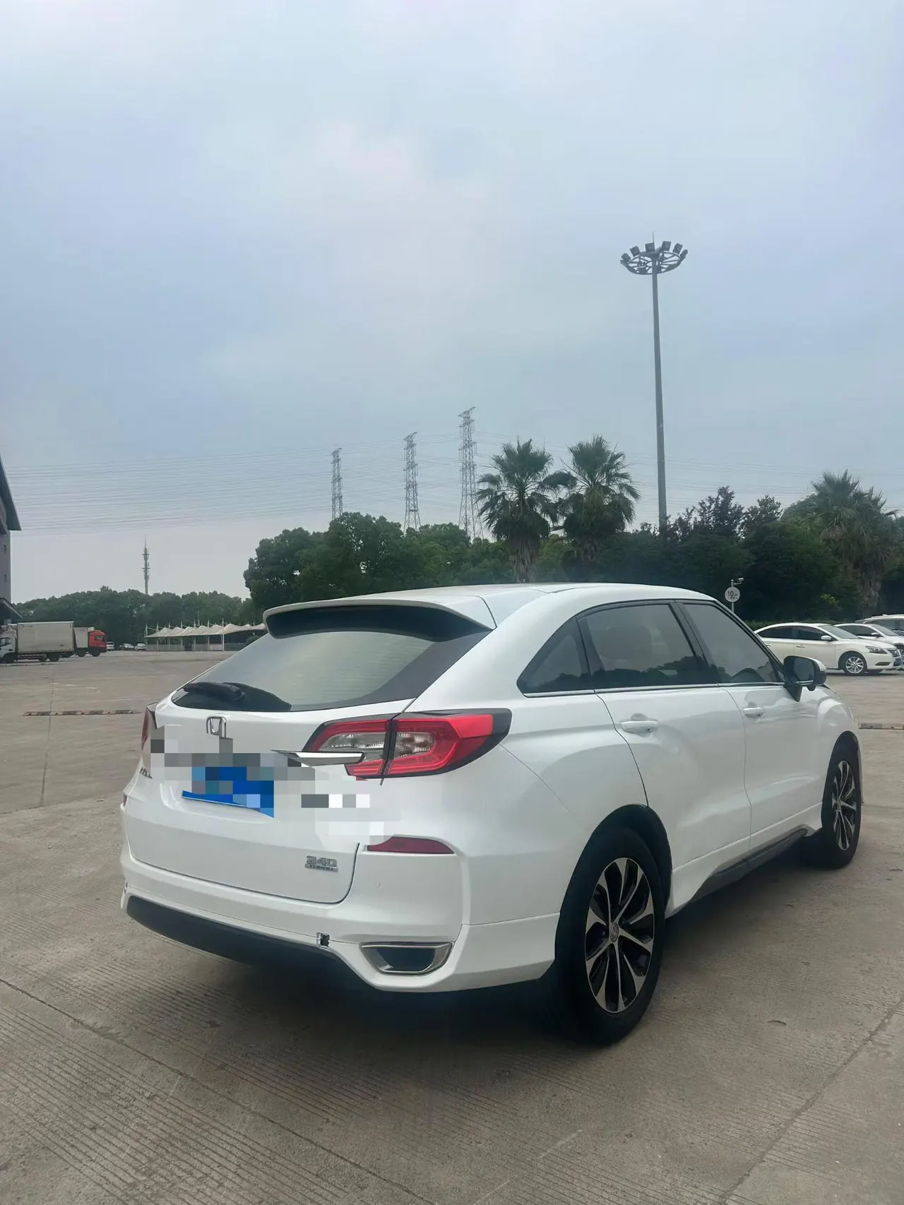 Honda 2020 crown road 2.0T 370TURBO four-wheel drive exclusive edition two-color automatic gear 5
