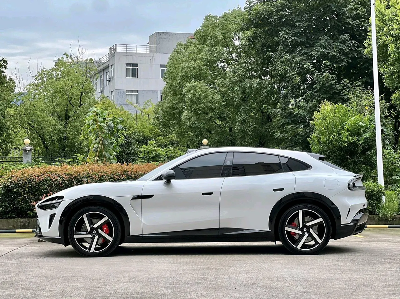 MI 2025 YU7 Long Endurance High Performance Four-wheel Drive Max Edition Automatic Gear 3