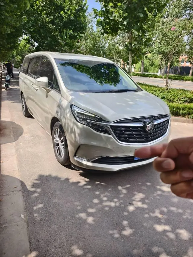 Buick 2022 GL8 ES Lu Zun 2.0T 653T Comfortable Automatic Gear 2