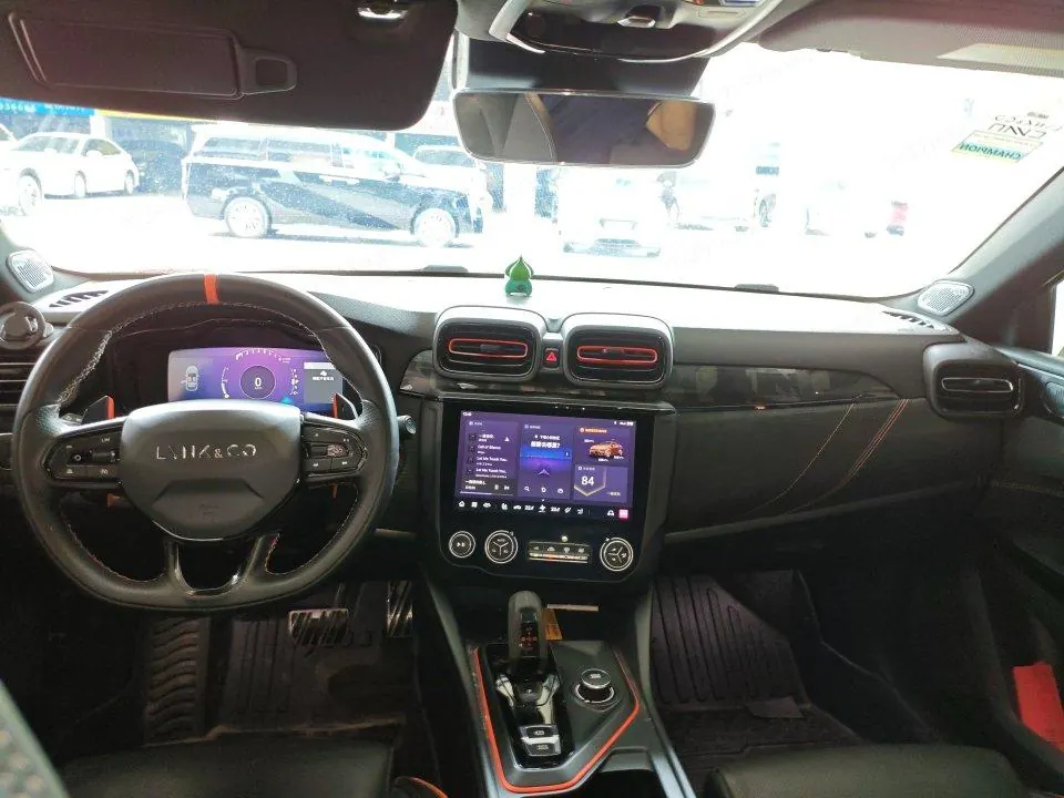 LYNK&amp;CO 2021 LYNK&amp;CO 02 Hatchback 2.0TD Halo automatic gear 3