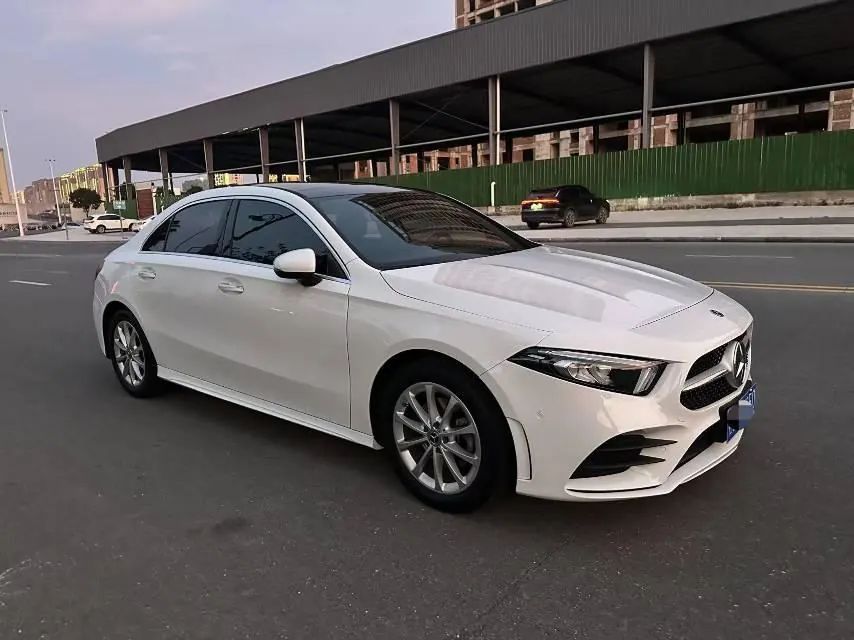 Mercedes Benz Class A 2021 A 200 L 1.3T Fashion Automatic Gear 3