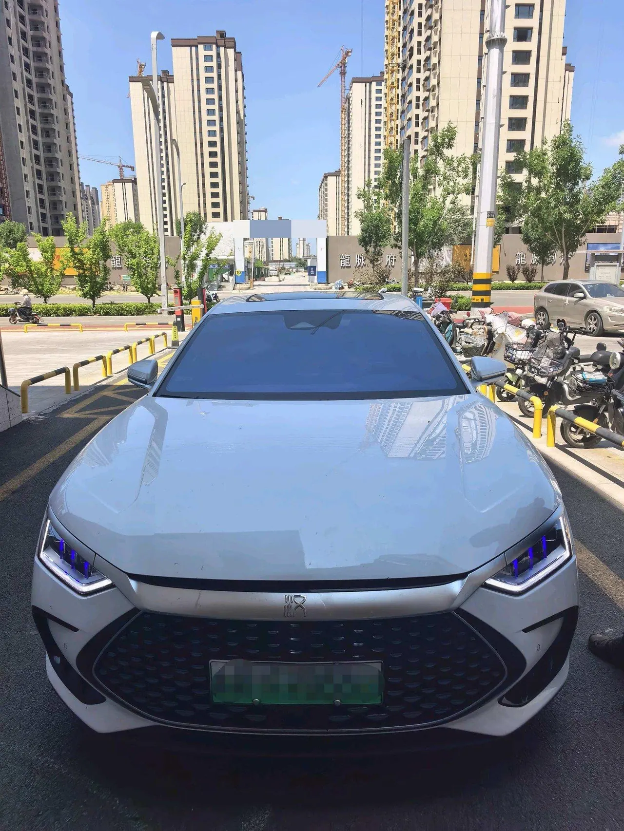 BYD 2023 Han DM-i 1.5T stepless champion version 121KM noble automatic gear 2