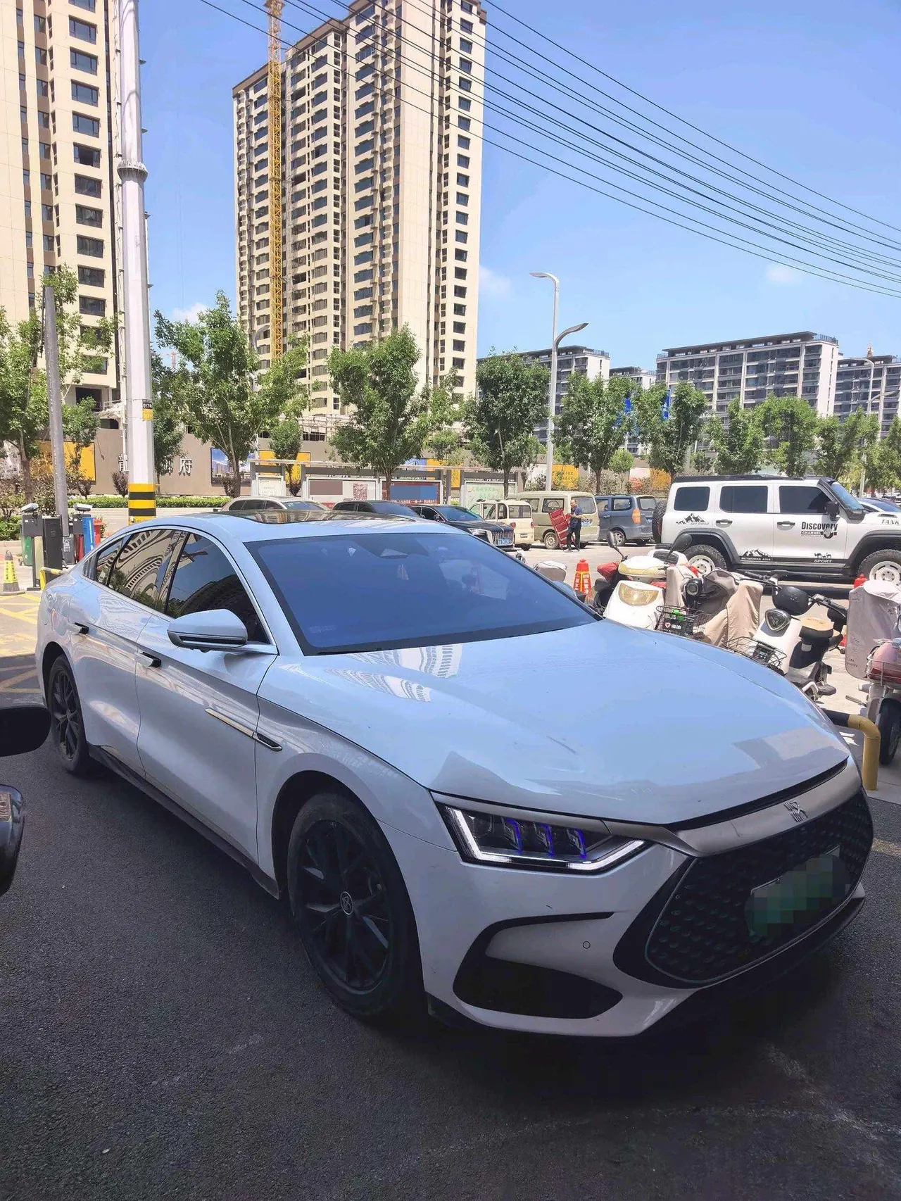 BYD 2023 Han DM-i 1.5T stepless champion version 121KM noble automatic gear 3