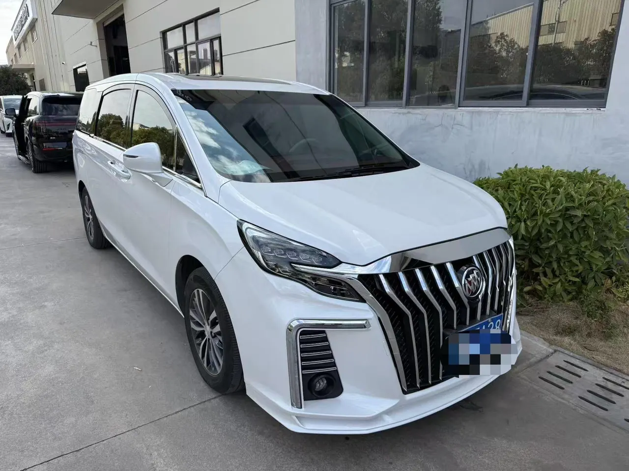Buick 2021 GL8 ES Lu Zun 2.0T 653T Exclusive Automatic Gear 2