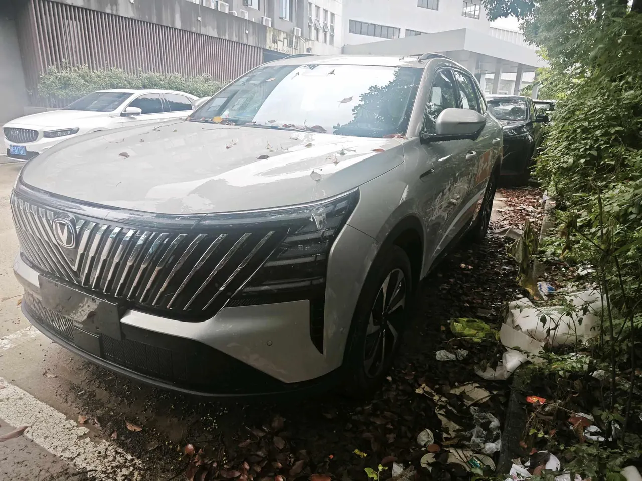 Открыть галерею: ChangAn 2026 CS75 PLUS 1.5T New Blue Whale Tianshu Flagship Automatic Gear