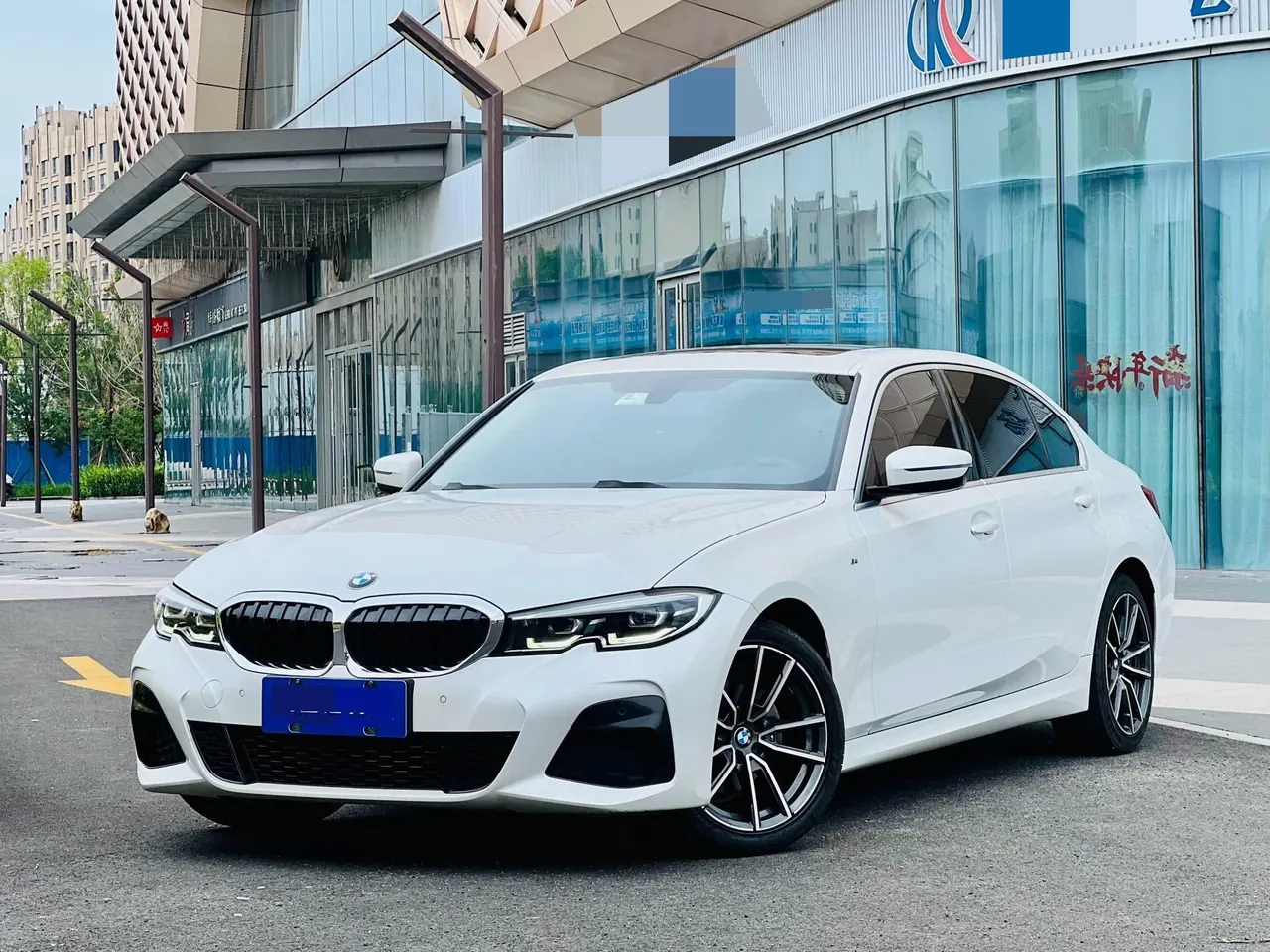 Open image lightbox: BMW 3 Series 2023 320Li 2.0T M Sports Suit Automatic Gear