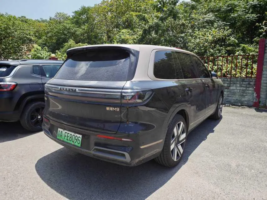 Geely Galaxy 2026 M9 1.5T 210km 4-wheel drive black gold intelligence obsidian version automatic gear 4