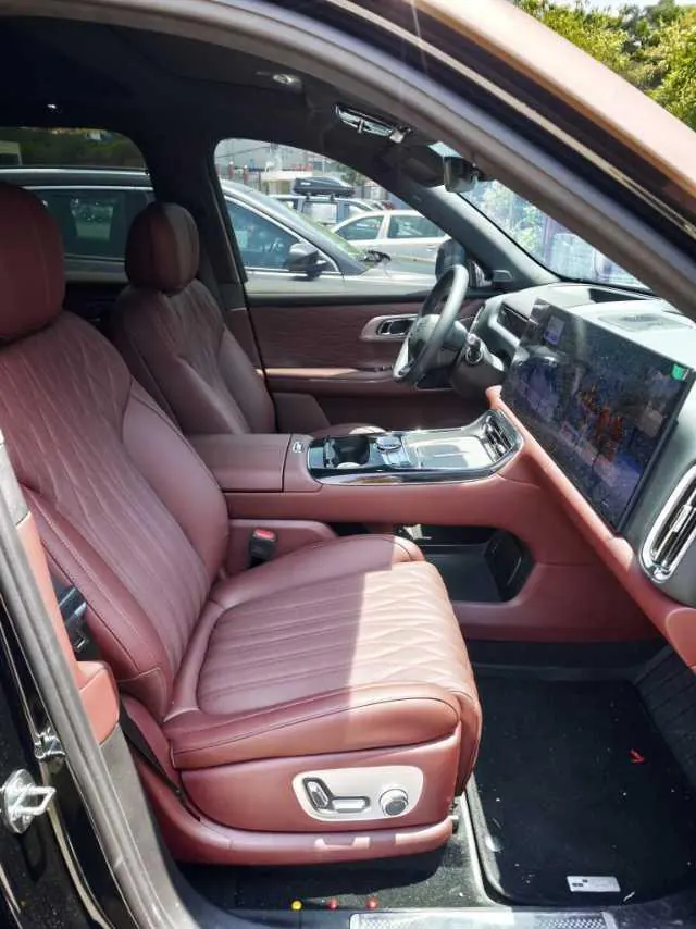 Geely Galaxy 2026 M9 1.5T 210km 4-wheel drive black gold intelligence obsidian version automatic gear 5