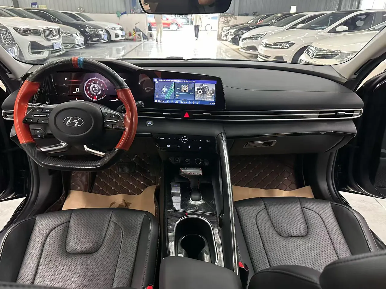 Hyundai 2021 Elantra -3-compartment 1.5 stepless LUX premium automatic gear 7