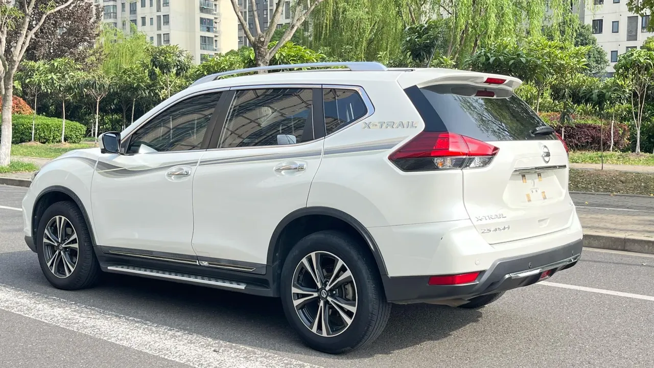 Nissan 2021 Qijun 2.5 Stepless XL ITS Four-wheel Drive Luxury Commemorative Edition Automatic Gear 3