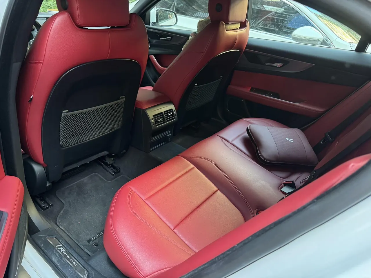Jaguar 2023 XEL 2.0T 250PS R-DYNAMIC S Enterprising Sports Edition Automatic Gear 3