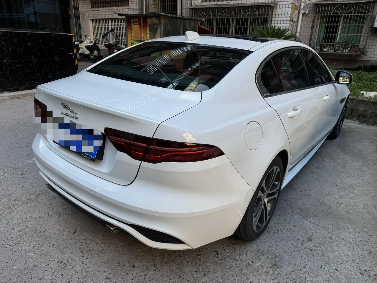 Jaguar 2023 XEL 2.0T 250PS R-DYNAMIC S Enterprising Sports Edition Automatic Gear 4