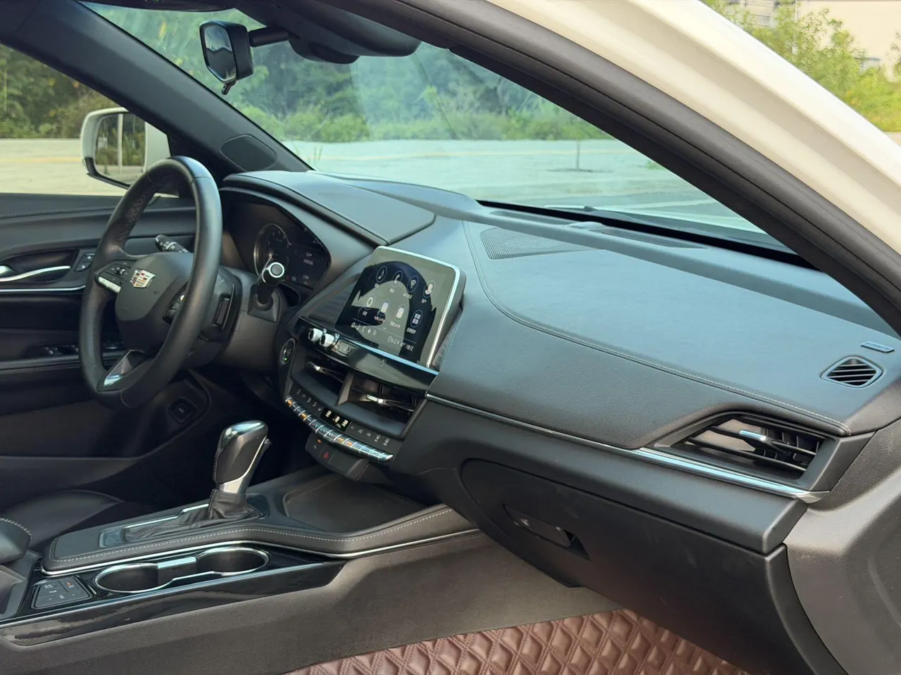 Cadillac 2021 CT4 2.0T 28T fashion (fashion) automatic gear 13