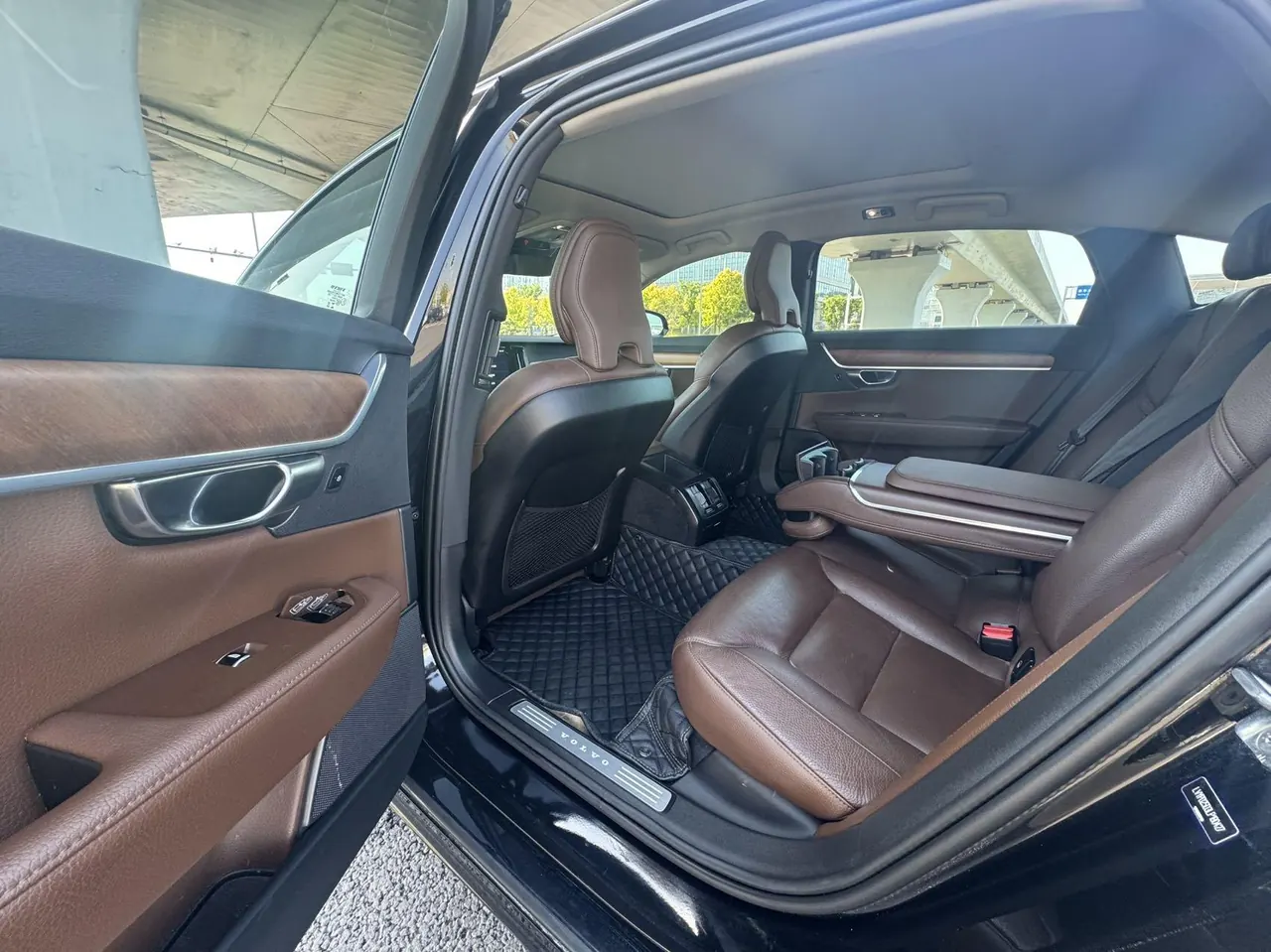 Volvo 2020 S90 2.0T T5 Zhiyi Deluxe Edition Automatic Gear 7