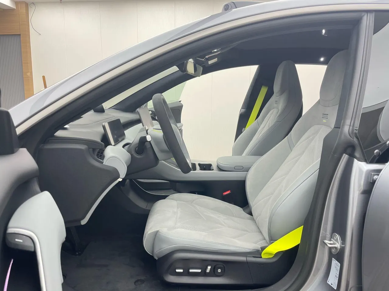 NIO 2025 ET5 Championship Commemorative Edition 75kWh Automatic 4