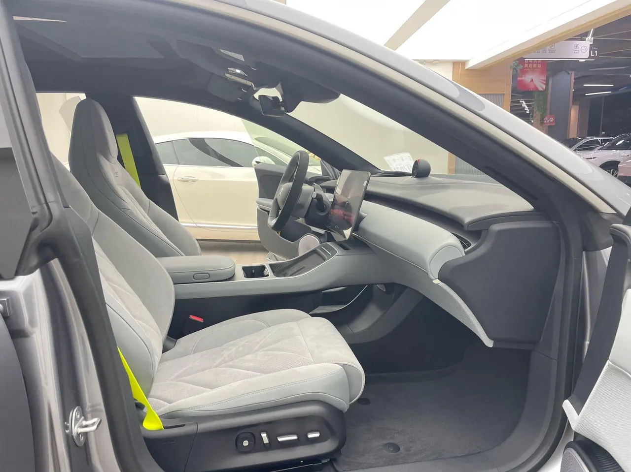 NIO 2025 ET5 Championship Commemorative Edition 75kWh Automatic 6