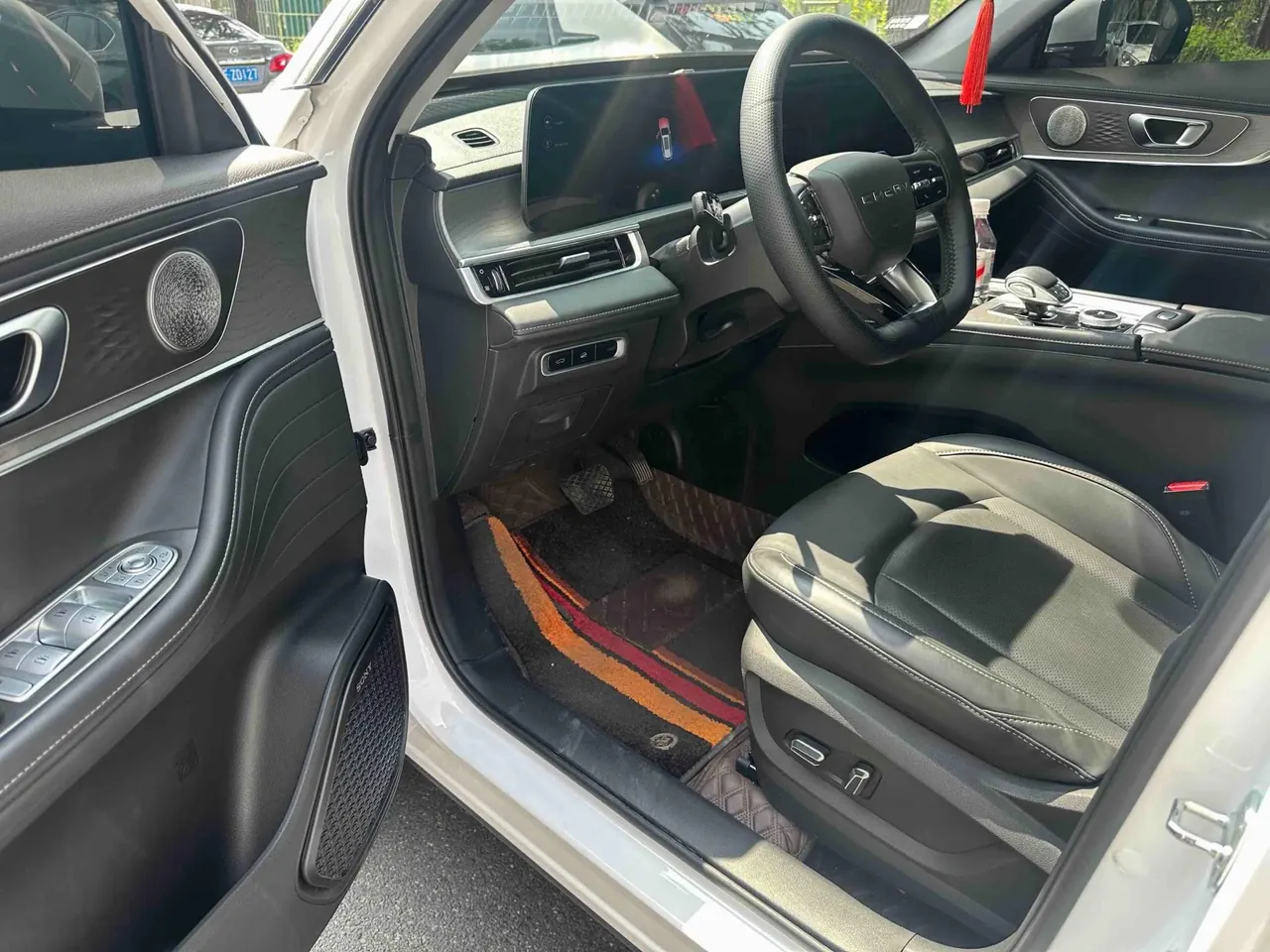 Chery 2022 Ruihu 8 PRO 1.6T 290T Two-Drive Sky Edition 5-seat Automatic Gear 7