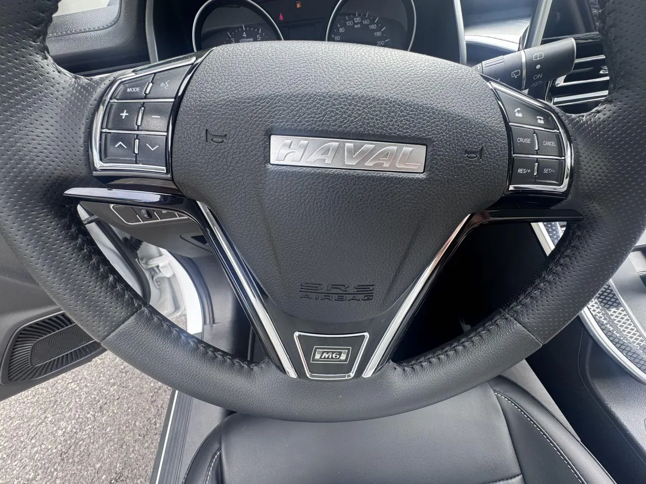 Haval 2023 M6 PLUS 1.5T Luxury Smart Joint Automatic Gear 4