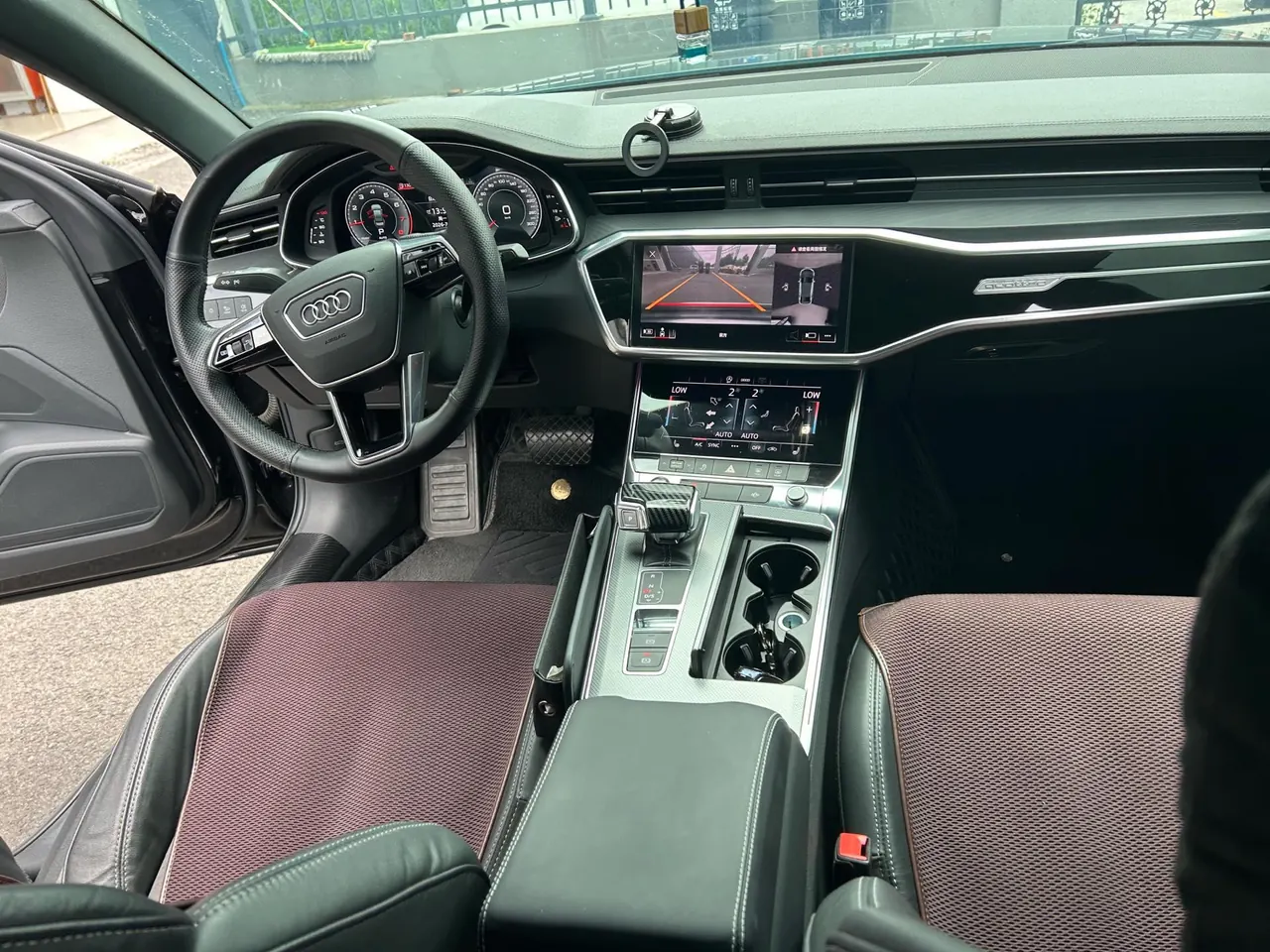 Audi 2021 A6L 2.0TFSI 45TFSI Quattro Selected Elegant Automatic Gear 4