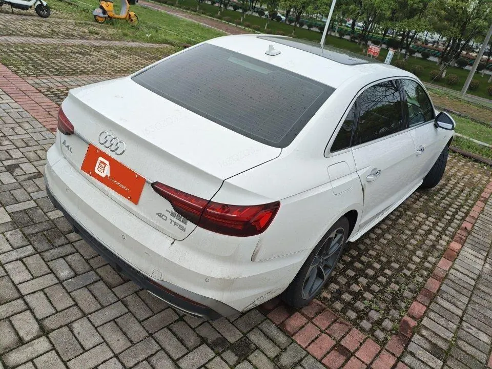 Audi 2020 A4L 2.0TFSI 40TFSI Fashion Dynamic Automatic 2
