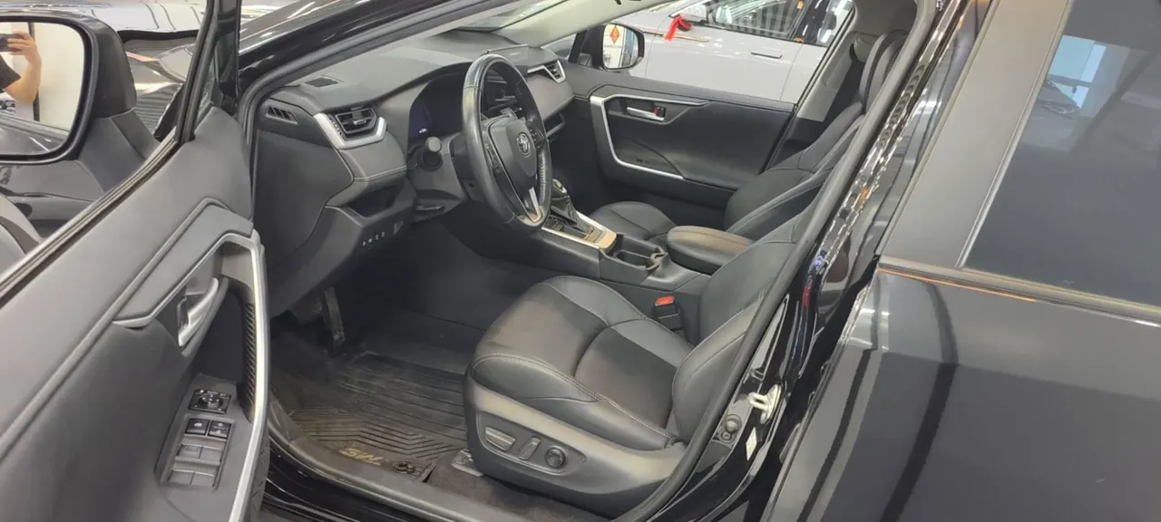 Toyota 2023 Willanda 2.0 Stepless Two-Drive Luxury PLUS Edition Automatic Gear 2