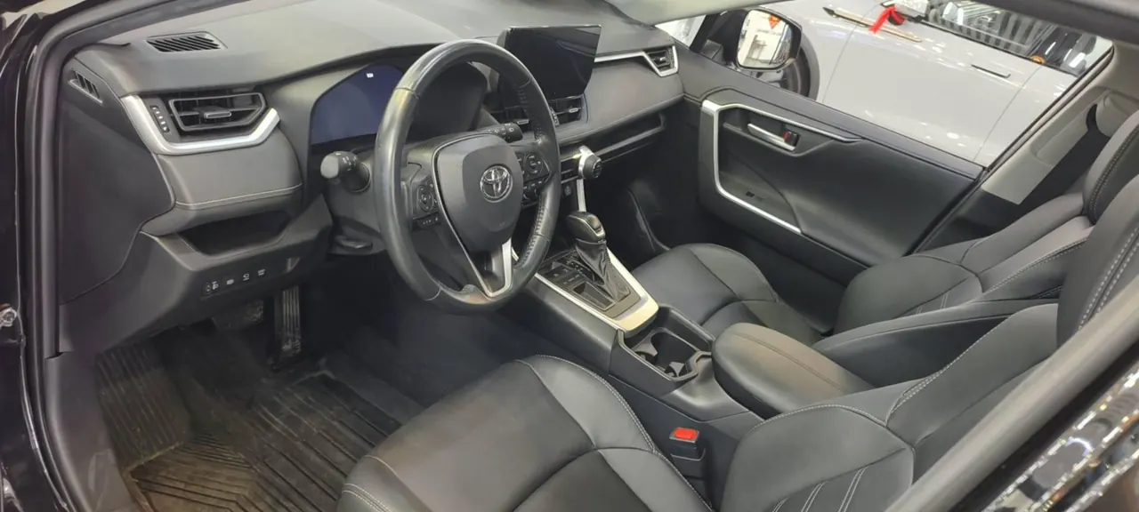 Toyota 2023 Willanda 2.0 Stepless Two-Drive Luxury PLUS Edition Automatic Gear 3