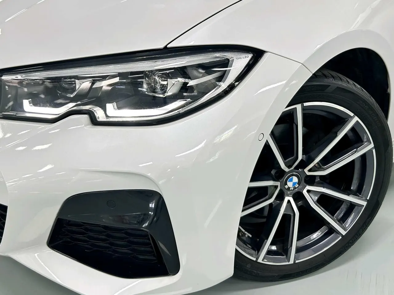 BMW 3 Series 2022 325Li 2.0T M Sports Suit (Modified) Automatic Gear 16