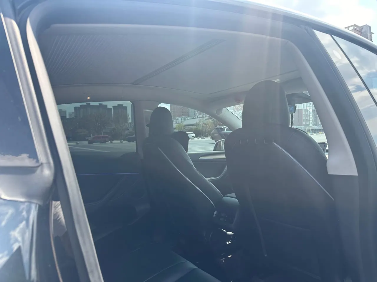 Tesla 2021 Model Y long endurance all-wheel drive version automatic transmission 3