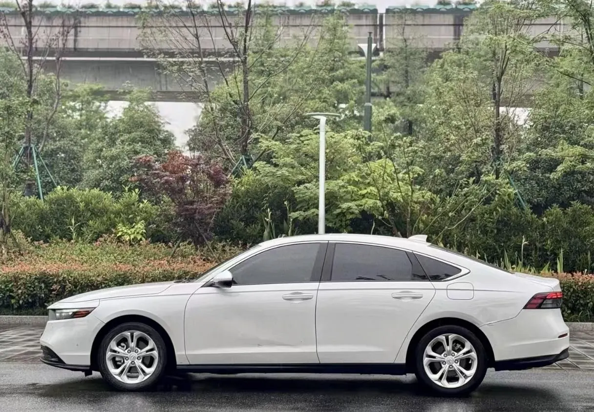 Honda 2023 11th Generation Accord 1.5T Stepless 260TURBO Smart Edition Automatic Gear 4